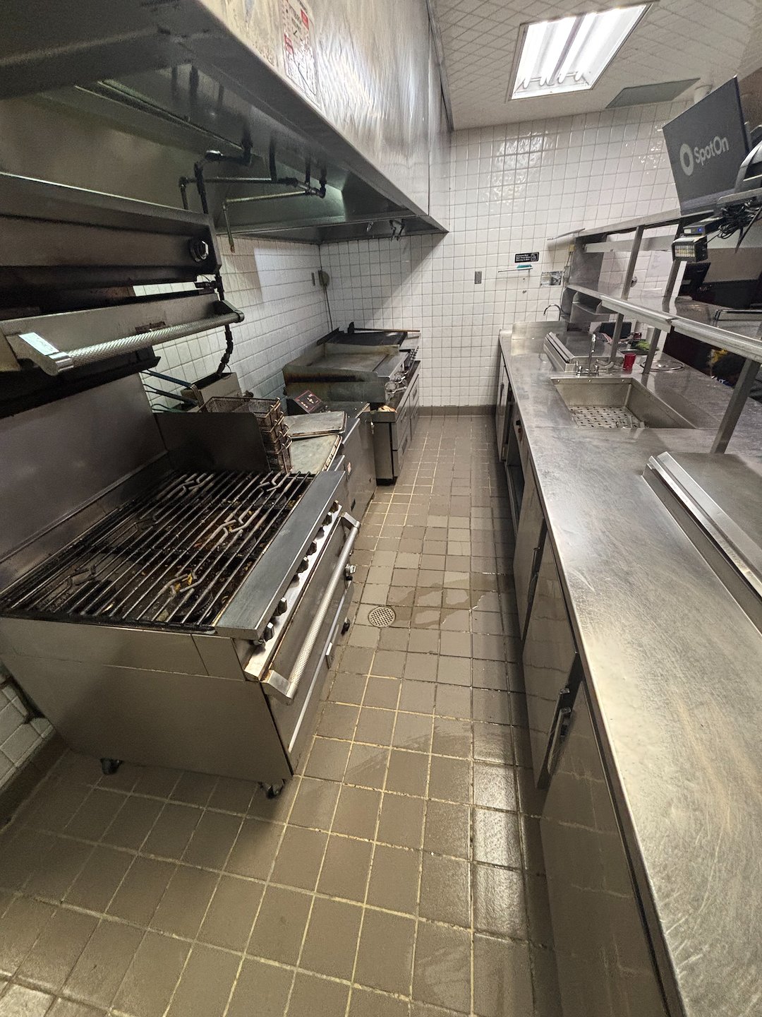 Commercial Kitchen Cleaning Services in Pittsburgh, PA – Keep Your Restaurant Safe, Clean, and Inspection-Ready