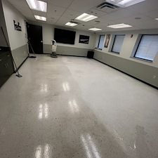 Commercial-VCT-Floor-Stripping-and-Waxing-in-Toledo-Perrysburg-Ohio 9