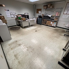 VCT-Stripping-and-Waxing-in-Youngstown-Ohio-Commercial-Floor-Restoration-by-Eco-King 17