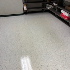 VCT-Stripping-and-Waxing-in-Youngstown-Ohio-Commercial-Floor-Restoration-by-Eco-King 2
